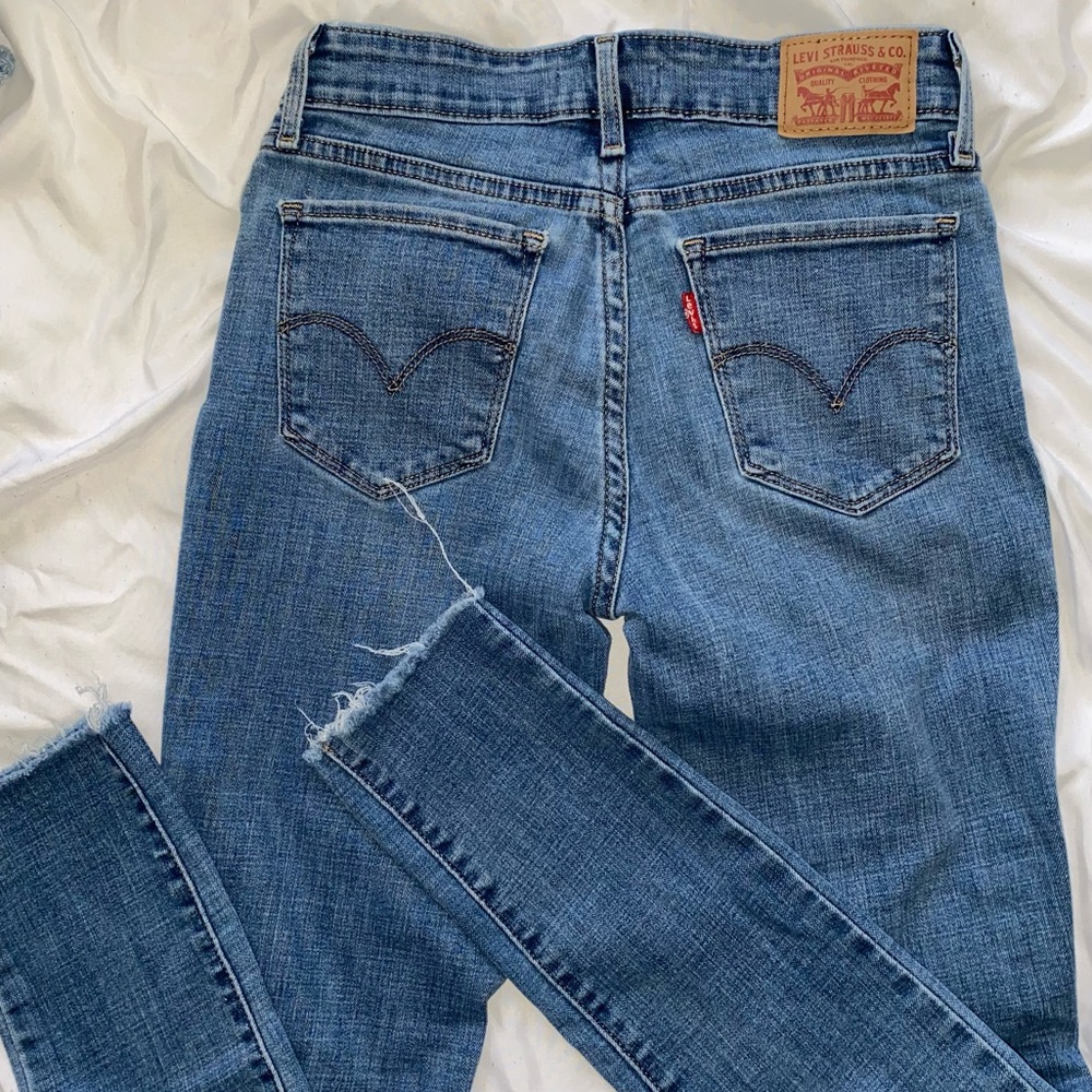 LEVIS JEANS